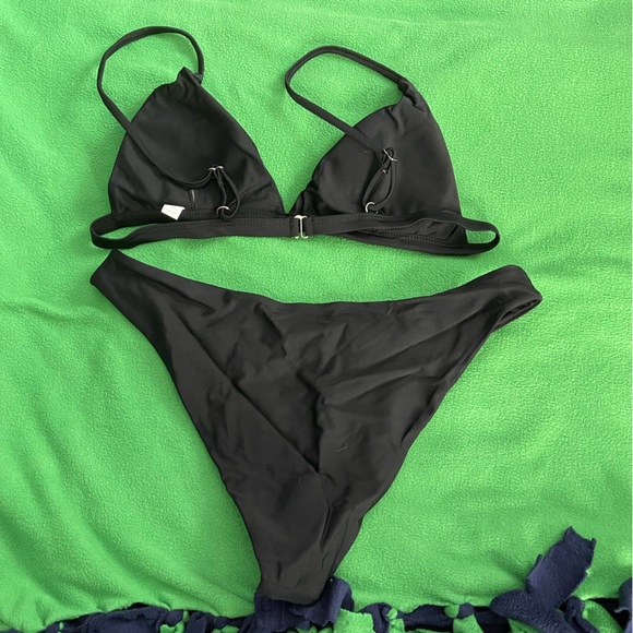 Aurelle black triangle bikini set - Picture 2 of 5